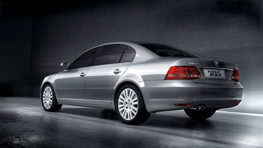  Volkswagen Passat Lingyu 2011 года  (фото 2 из 3)